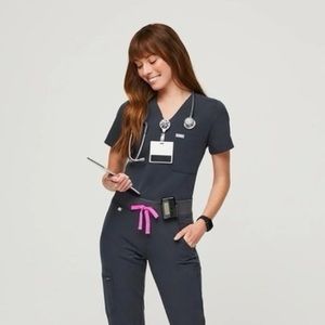 Figs Catarina slim scrub top in Night Sky